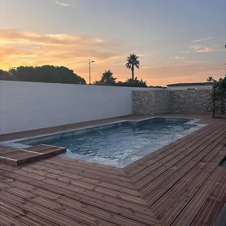 Avec Piscine Privee Entre Terre, Et Vila *