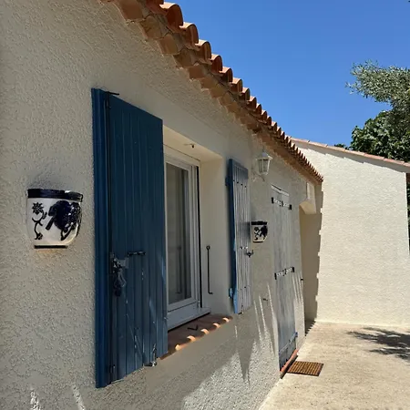 Avec Piscine Privee Entre Terre, Et